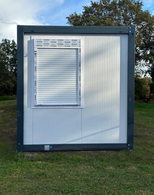 CASA CONTENEDOR / OFICINA de 14,40 M²