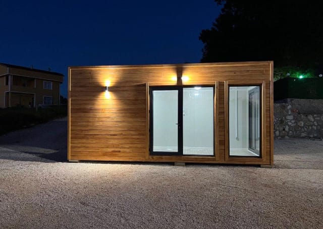 MODELO DE CONTENEDOR SKYLOUNGE / CASA / OFICINA