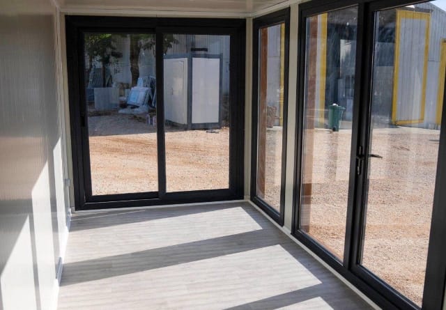 MODELO DE CONTENEDOR SKYLOUNGE / CASA / OFICINA