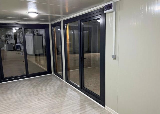 MODELO DE CONTENEDOR SKYLOUNGE / CASA / OFICINA