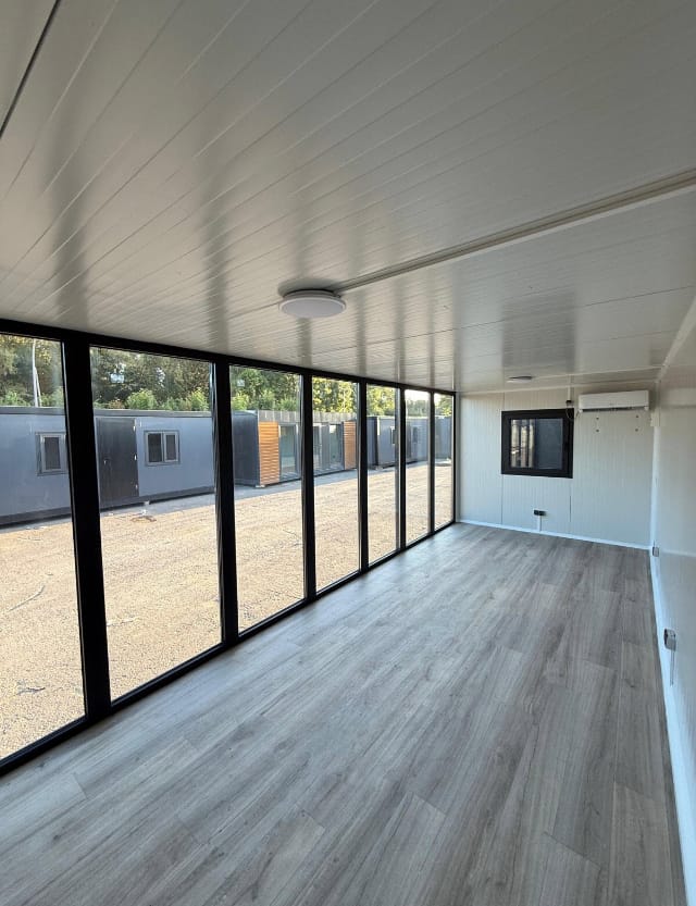 CONTENEDOR VILLEX MEGA GLAS / OFICINA / 7,0 m x 3,0 m