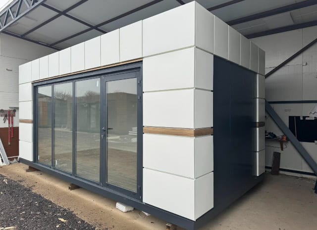 CONTENEDOR DE OFICINA / CASA / 6 m x 3 m