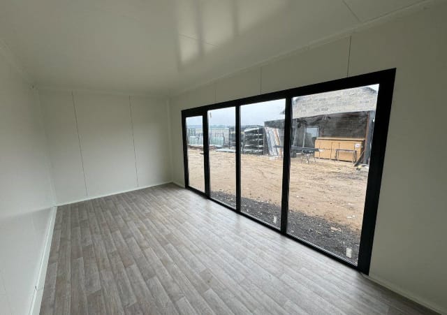 CONTENEDOR DE OFICINA / CASA / 6 m x 3 m