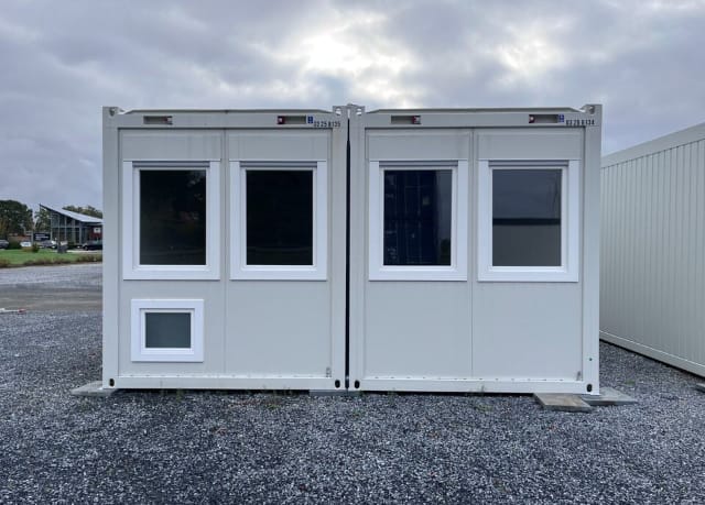CONTENEDOR MODULAR / 6,05 × 2,80 m / OFICINA / CASA