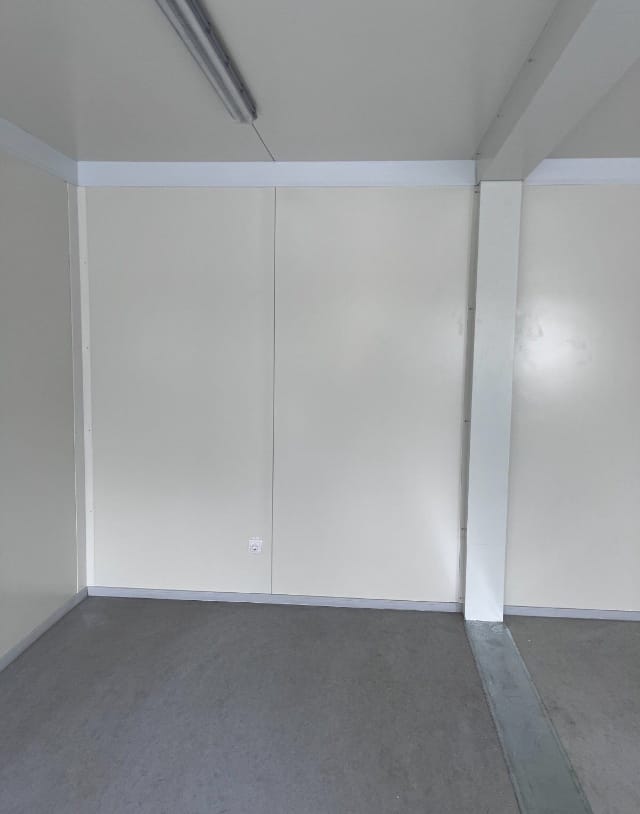 CONTENEDOR MODULAR / 6,05 × 2,80 m / OFICINA / CASA