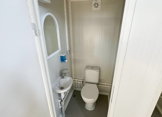 CONTENEDOR DE BAÑOS / WC y URINARIO