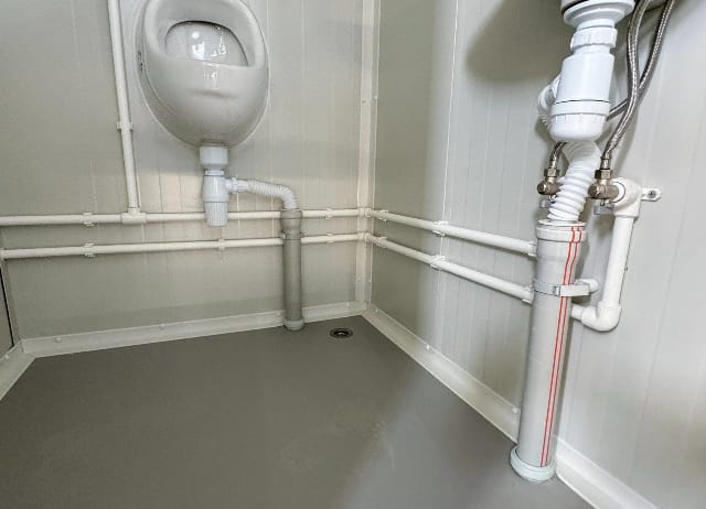 CONTENEDOR DE BAÑOS / WC y URINARIO