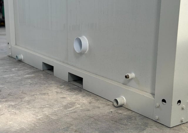 CONTENEDOR WC Y DUCHA / 130 x 220